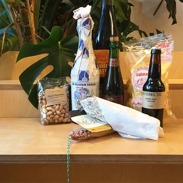 To all the beer I’ve loved before... Beer lovers hamper. Just add olives, olive oil crisps, @oil veology pistachios, #salami & @land_choc
@thekernelbrewery @burningskybeer #lambicbeer #witbier #stout #flandersred #saison